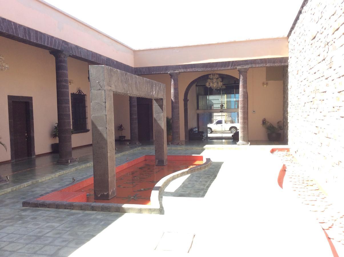 Hotel Candiles Valle de Santiago ภายนอก รูปภาพ