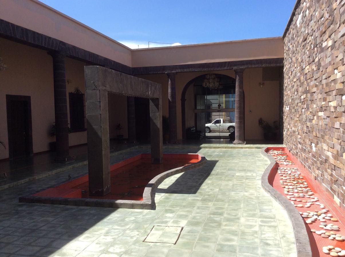 Hotel Candiles Valle de Santiago ภายนอก รูปภาพ
