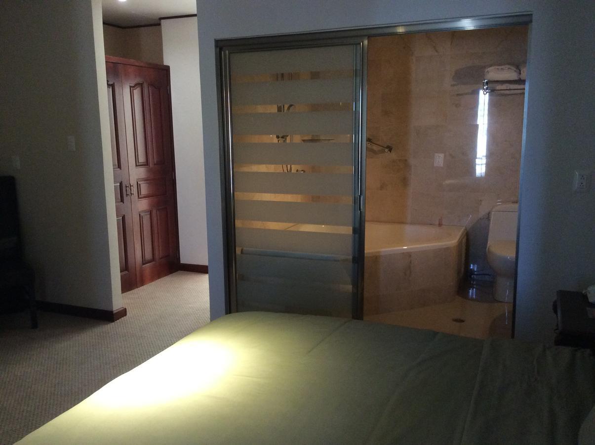 Hotel Candiles Valle de Santiago ภายนอก รูปภาพ